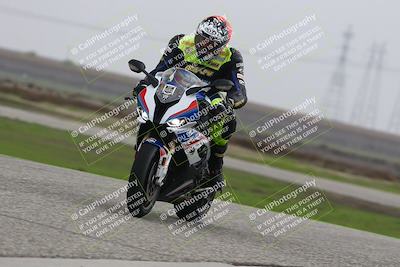 media/Nov-29-2025-TrackDaz (Sat) [[10ae2d9bce]]/B Group/Session 4 (Wheelie Bump)/